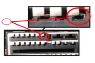 A red circle highlights terminal 51 inside a GM fuse block